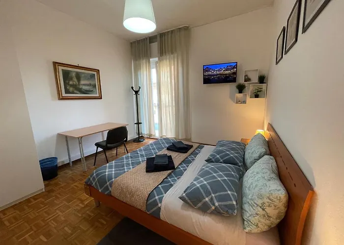 Eva Capital Πανσιόν *